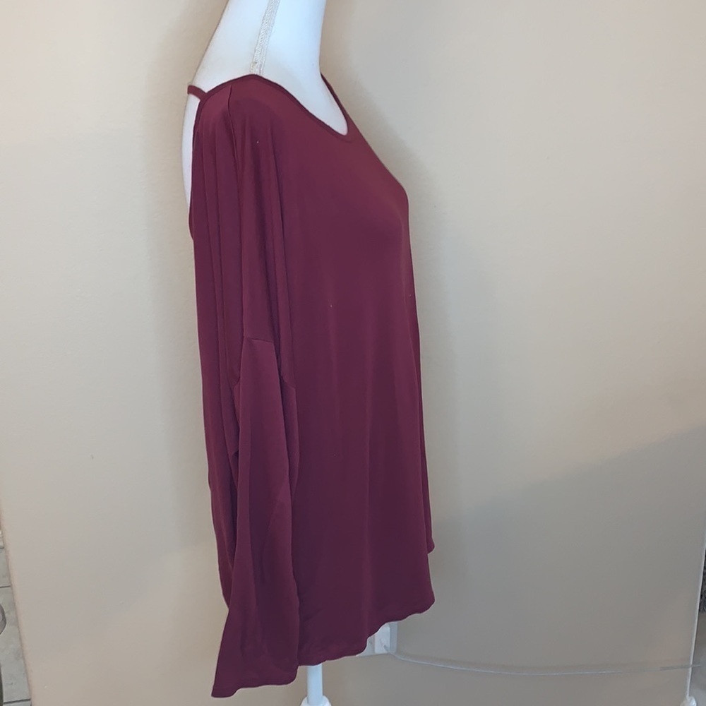 Old navy drop shoulder scoop back top - Picture 3 of 6